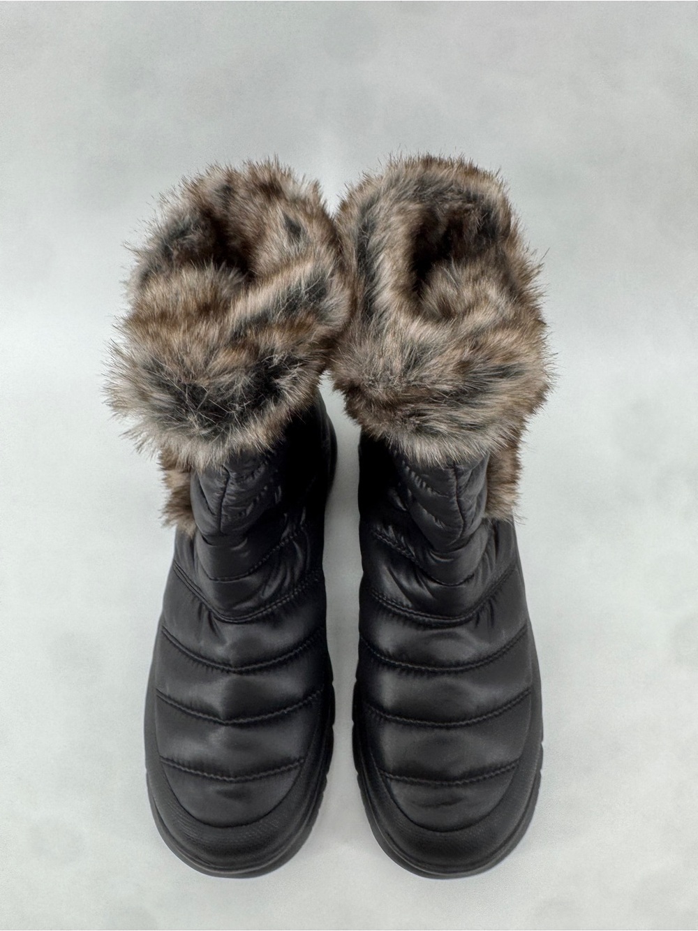 The north Face Women’s Black Winter Fur-Trim Puffer Boots